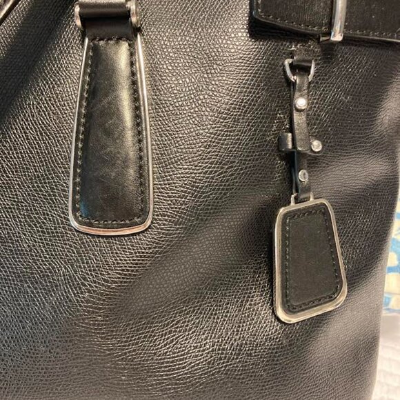 Tumi Sinclair Nina 3 Black Compartment Laptop Commuter Brief Tote Bag Purse - Picture 4 of 16